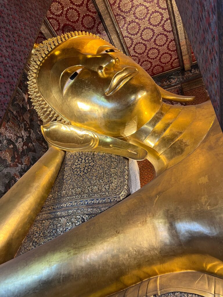 Explore Bangkok – Reclining Buddha statue at Wat Pho temple