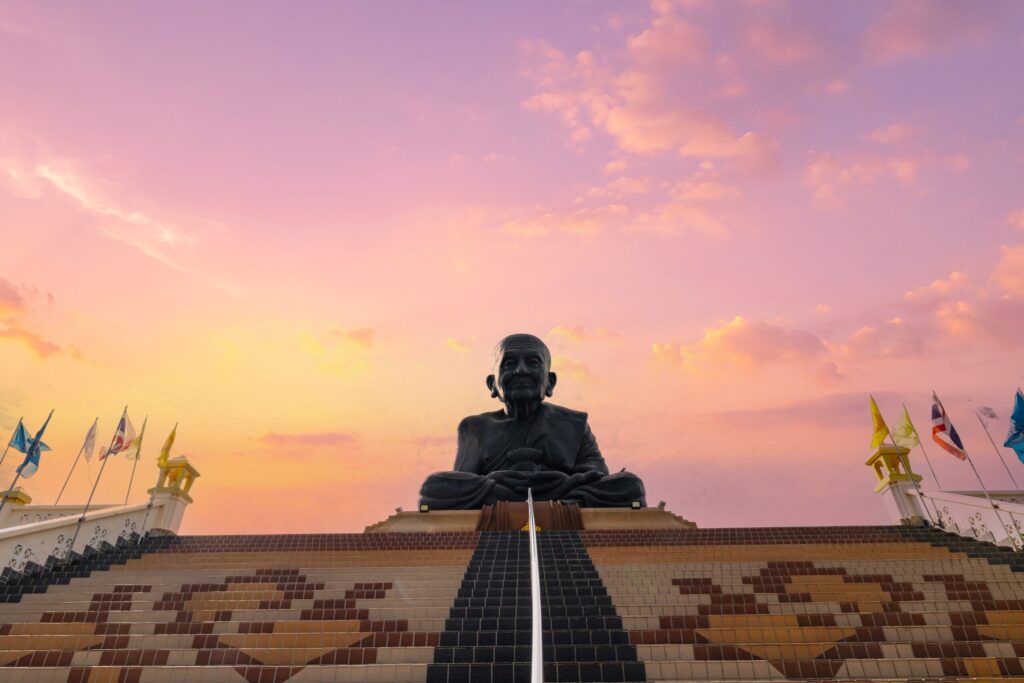 On-Site English Learning in Hua Hin 1 Huay Mongkol Temple at sunset in Hua Hin, a cultural landmark often visited during on-site English learning excursions.