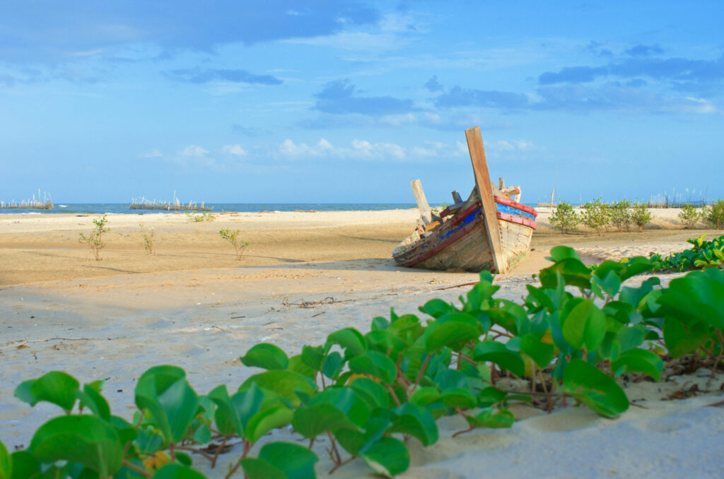 Seaside Town Life: Why Hua Hin's Coastal Character Makes It the Perfect Home for Student English Programmes 1 seaside town life