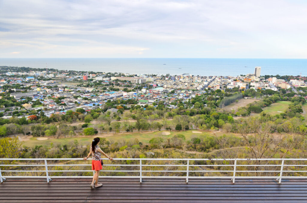 Living by Sea: Why Hua Hin's Gulf Coast Is the Most Inspiring Setting for a Student English Programme in Thailand 1 living by sea