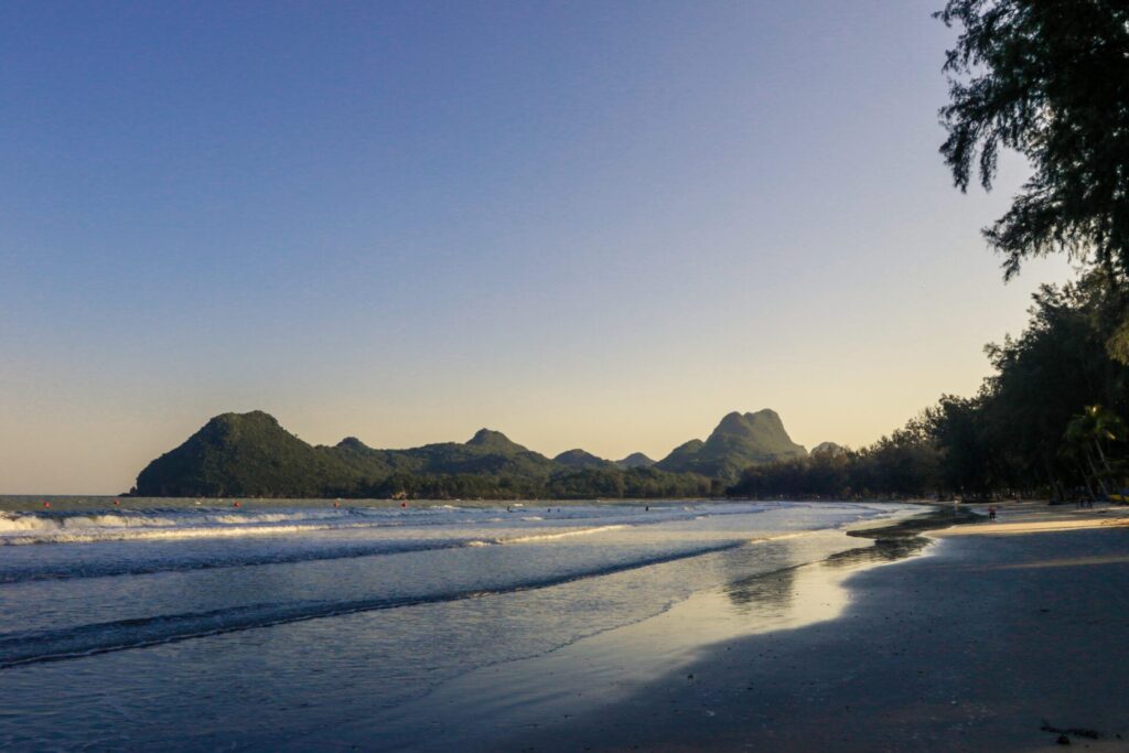 Why Is Hua Hin the Ideal Base for International Student Groups in Thailand? 1 Hua Hin for student groups