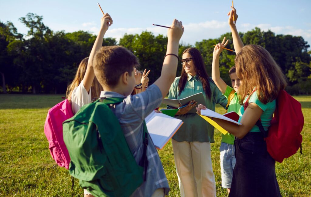 What Should Schools Tell Parents Before a Residential English Trip? 1 school trip parent communication