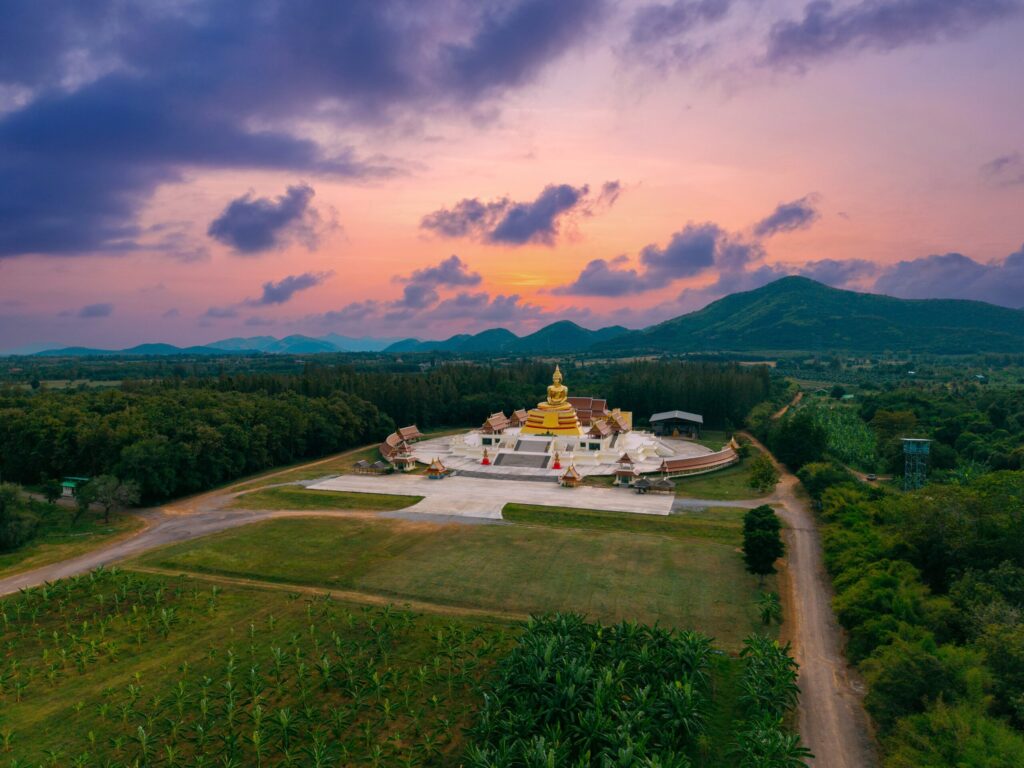 Life in Hua Hin: Why This Remarkable Coastal Town Is the Perfect Place to Study English in Thailand 1 life in Hua Hin